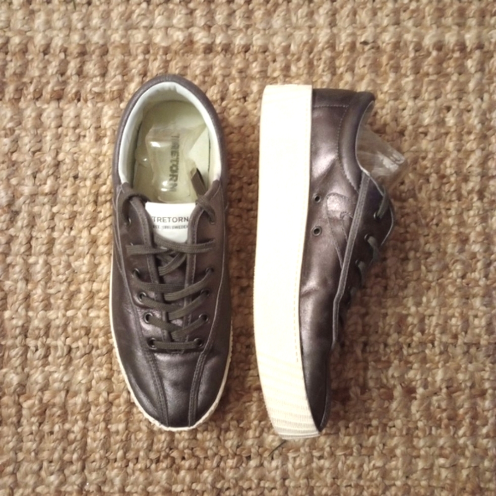 Women Tretorn Metallic  Sneakers